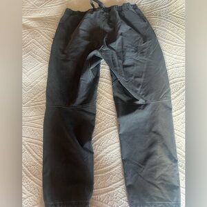 Nike ACG - Large
Men's UV Hiking Pants Dry Fit